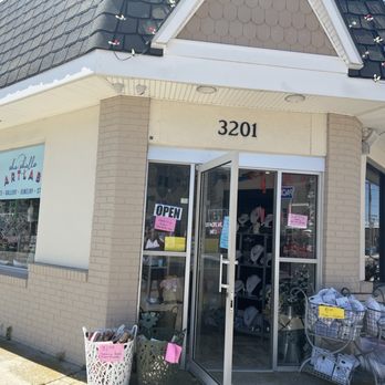 She Shells - Home Decor Near Me - Wildwood, New Jersey