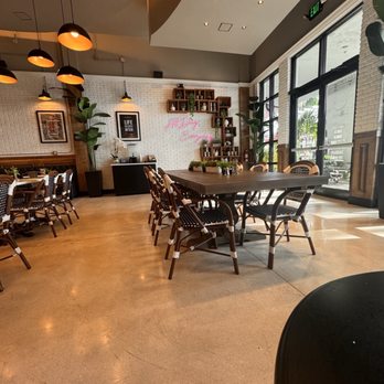 Crema Gourmet - Breakfast & Brunch Near Me - North Miami, Florida