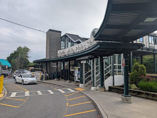 MTA Metro - North White Plains Station