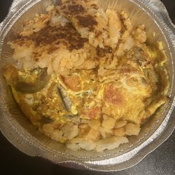 Grant Caffe - Avocado omelette with home fries