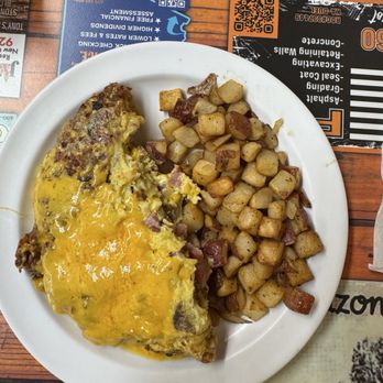 The Pinon Cafe - Denver omelette - Cafes Near Me - Payson, Arizona