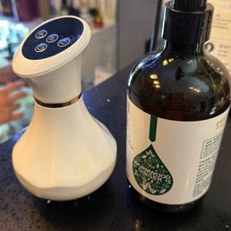 Great massage with ginger oil. My back feels amazing Great massage with ginger oil. My back feels amazing