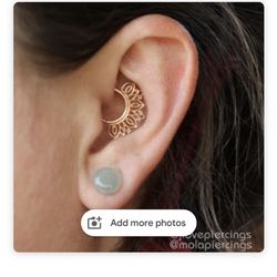 MOLA Piercing And Fine Jewelry - Daith with a BVLA azalea in rose gold