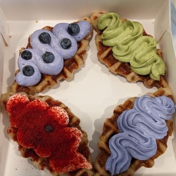 One Bite Cafe - 4 Piece Croffles Box - Desserts Near Me - Seattle, Washington One Bite Cafe - 4 Piece Croffles Box - Desserts Near Me - Seattle, Washington