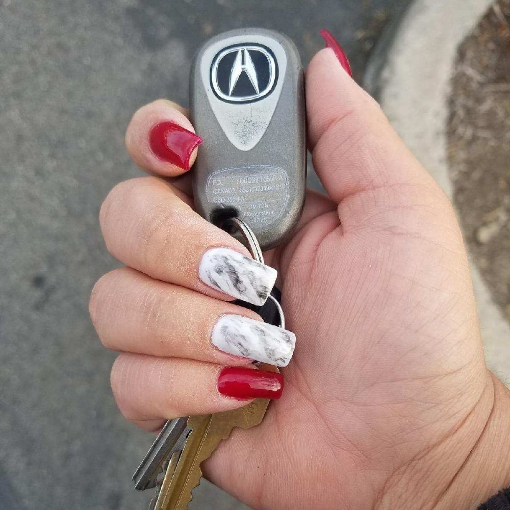 Brenda Blakemore Manicurist Logo