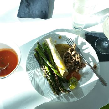 The Centurion Lounge - Food - Airport Lounges Near Me - Dallas, Texas
