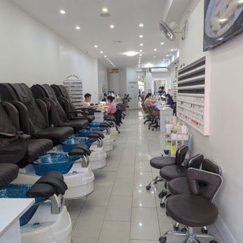 Organic Nail Bar - Inside vibe - Nail Salons Near Me - Toronto, Ontario Organic Nail Bar - Inside vibe - Nail Salons Near Me - Toronto, Ontario