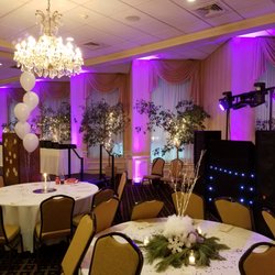 Ultimix DJs - Set up with some Up Lighting at The Outdoor Country Club.