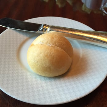 Per Se - My friend's 6 year old son thought this looked like a butt and requested an additional roll in this manner, thankfully in Chinese. - French Near Me - New York, New York Per Se - My friend's 6 year old son thought this looked like a butt and requested an additional roll in this manner, thankfully in Chinese. - French Near Me - New York, New York