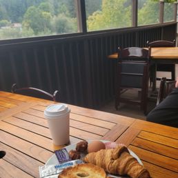 Complimentary continental breakfast 8-10am