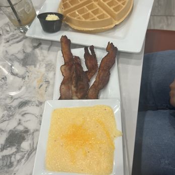 Keke's Breakfast Cafe - Breakfast & Brunch Near Me - Roswell, Georgia Keke's Breakfast Cafe - Breakfast & Brunch Near Me - Roswell, Georgia