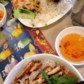 Saigon Bowl - Denver - The appetizer came out about 10 minutes after our (cold) noodle bowl entrées - Vietnamese Near Me - Denver, Colorado Saigon Bowl - Denver - The appetizer came out about 10 minutes after our (cold) noodle bowl entrées - Vietnamese Near Me - Denver, Colorado