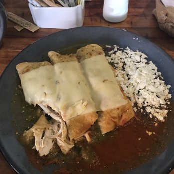 La Buena Tierra - Enchilladas Divorciadas - Breakfast & Brunch Near Me - México, D.F., DIF La Buena Tierra - Enchilladas Divorciadas - Breakfast & Brunch Near Me - México, D.F., DIF