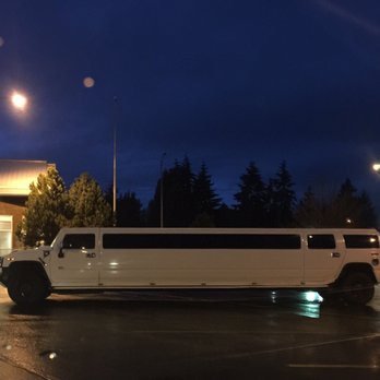 99 Ranch Market - There is a limousine parked the whole day and overnight. Its so hard to park. I think someone needs to call a towing company! - International Grocery Near Me - Edmonds, Washington