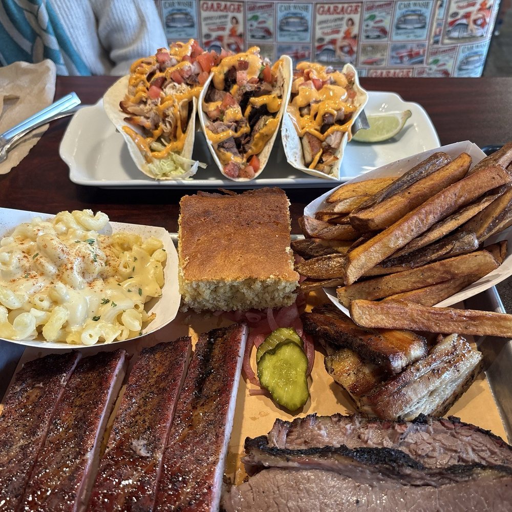 Taco trio, 3 meat platter. Taco trio, 3 meat platter.