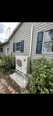 A & R Mechanical Contracting Logo