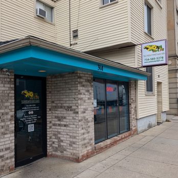 Jamaican Jerk Pit - Caribbean Near Me - Ann Arbor, Michigan Jamaican Jerk Pit - Caribbean Near Me - Ann Arbor, Michigan