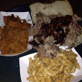 Smokin' With Chris - Pulled pork with Mac and cheese and sweet potatoes - Barbeque Near Me - Southington, Connecticut Smokin' With Chris - Pulled pork with Mac and cheese and sweet potatoes - Barbeque Near Me - Southington, Connecticut
