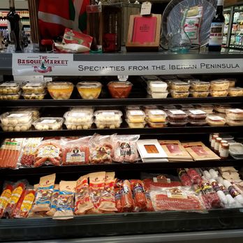 Albertsons - New Broadway location opened 7/10/18 and has some foods from Boise's Basque Market - Grocery Near Me - Boise, Idaho Albertsons - New Broadway location opened 7/10/18 and has some foods from Boise's Basque Market - Grocery Near Me - Boise, Idaho