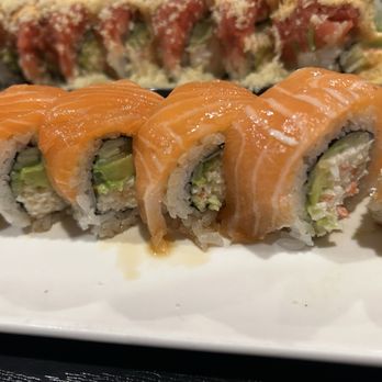 Hikari Sushi - Washington Roll - Sushi Bars Near Me - Montrose, California