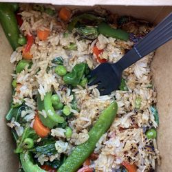 Thai fried rice with veggies, medium spicy