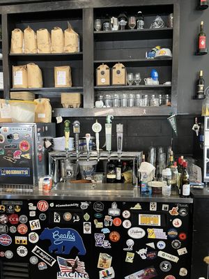 Crema & Vine by null