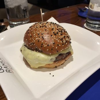 Gordon Ramsay Burger Las Vegas - Ultimate Cheeseburger - Burgers Near Me - Las Vegas, Nevada