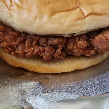 Chick-fil-A - Spicy Chicken Sandwich - Chicken Shop Near Me - Honolulu, Hawaii