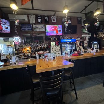 Buck It Grill and Pub - Interior view - Diners Near Me - Buckfield, Maine