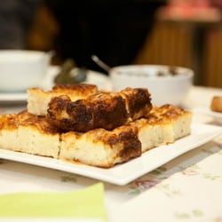 Olivity - "Crumbled" feta cheese pie: een souffle-achtig pie.