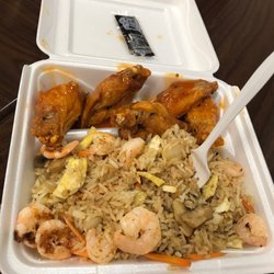 Mama Wings - Mmmmmmmm delicious. I can eat this every day!!!!!
