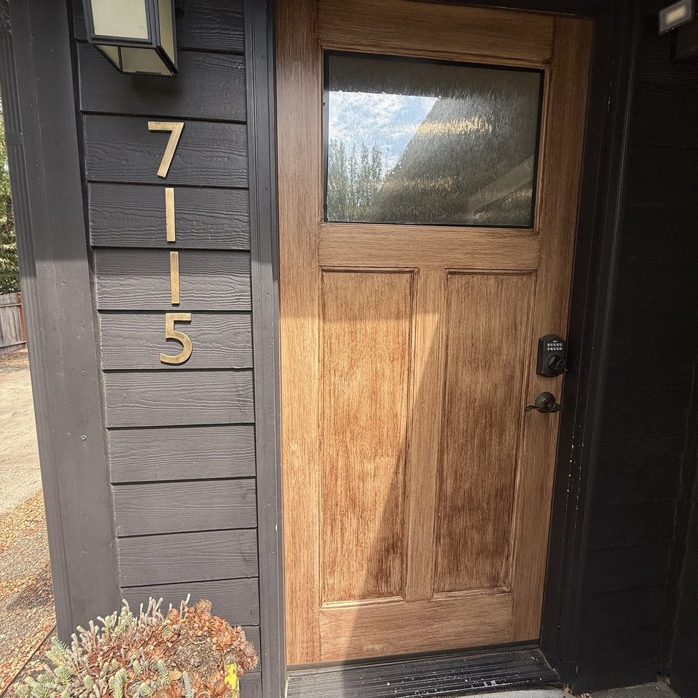 Sade Rose Curls - Here is the entrance. It's okay. Just OPEN the door lol - Hair Stylists Near Me - Tigard, Oregon Sade Rose Curls - Here is the entrance. It's okay. Just OPEN the door lol - Hair Stylists Near Me - Tigard, Oregon