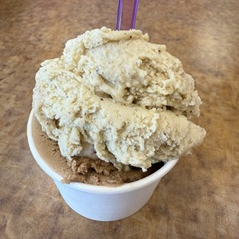 Il Gusto - Pistachio & Coffee Gelato - Desserts Near Me - West Covina, California