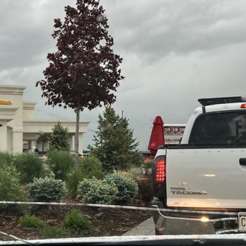 In-N-Out Burger - Drive through - Burgers Near Me - Castle Rock, Colorado