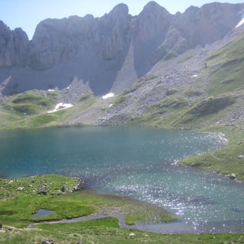Ibón de Acherito - El ibón visto desde otra perspectiva - Hiking Near Me - Hecho, HU