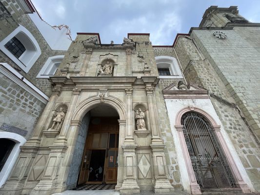 Basílica de Nuestra Señora de la Soledad by null