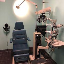 Bluegrass Family Vision - Exam lane equipment, some of the equipment used by Dr. Mayes during an exam.