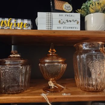 Zetta's - Depression glass - Home Decor Near Me - Red Bud, Illinois Zetta's - Depression glass - Home Decor Near Me - Red Bud, Illinois