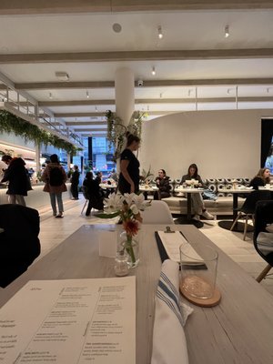THE WELL Kitchen & Table by null