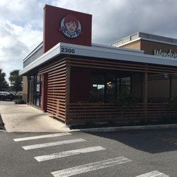 Wendy's - Front of store
