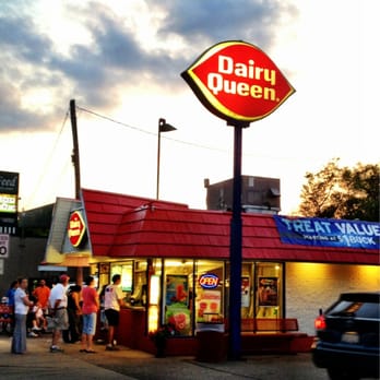 Dairy Queen Store - Old school DQ! - Ice Cream & Frozen Yogurt Near Me - Minnetonka, Minnesota