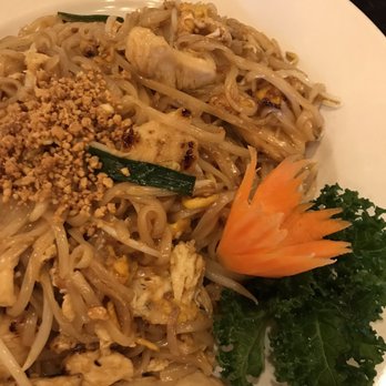 Bangkok Kitchen Thai Restaurant - Chicken pad thai - Thai Near Me - Avon, Indiana