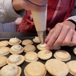 Succulent Paris - Macarons private class in a parisian apartment