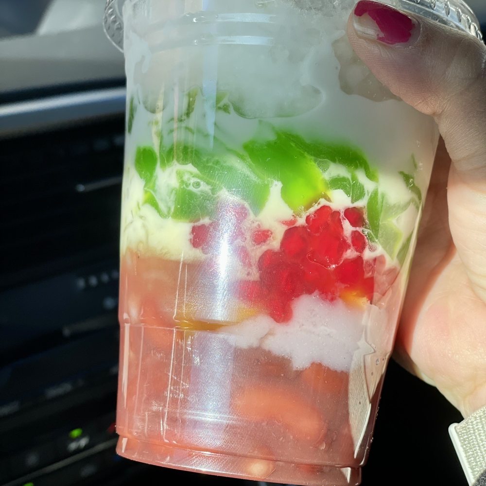 Aroma Coffee and Snacks - Chè thập Cẩm - Desserts Near Me - Milpitas, California