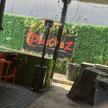 Peachez - Outside patio - Lounges Near Me - Houston, Texas Peachez - Outside patio - Lounges Near Me - Houston, Texas