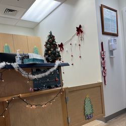 Kuakini Urgent Care - Reception - 6 chairs Urgent care!