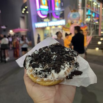 Voodoo Doughnut - Dirt Donut - Bakeries Near Me - Orlando, Florida Voodoo Doughnut - Dirt Donut - Bakeries Near Me - Orlando, Florida