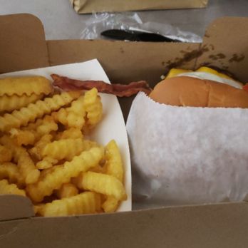Shake Shack - Burgers Near Me - Jamaica, New York