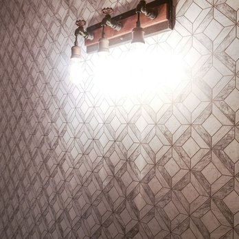 Copper Branch - Lights in bathroom - Vegan Near Me - Pointe-Claire, Quebec Copper Branch - Lights in bathroom - Vegan Near Me - Pointe-Claire, Quebec
