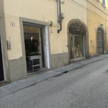 Libreria Brac - Outside - Cafes Near Me - Florence, FI